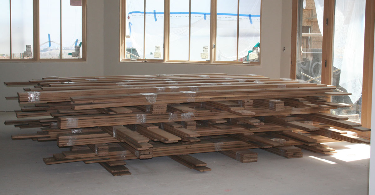 Laminate Flooring Installation Guide - palace the flooring over 48H 
